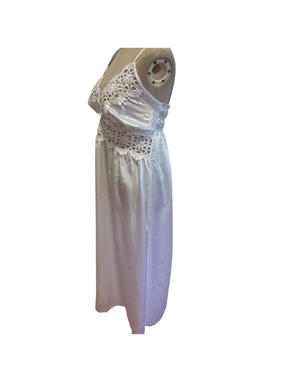 80s LINGERIE WHITE SATIN & OPENWORK DESIGN LACE NIGHT GOWN MIDI LENGTH SZ M - Picture 4 of 6